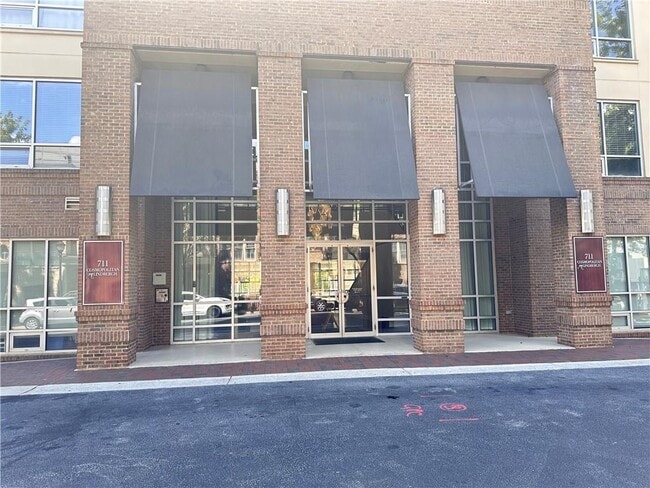 Primary Photo - 711 Cosmopolitan Dr NE