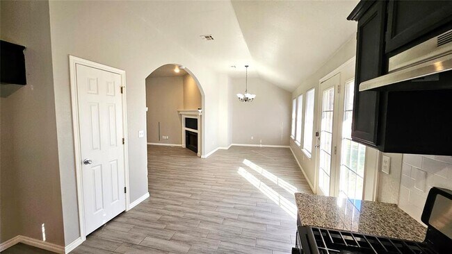 Building Photo - 2137 Harbor Dr