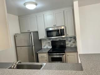 Building Photo - 361 Half Moon Ln