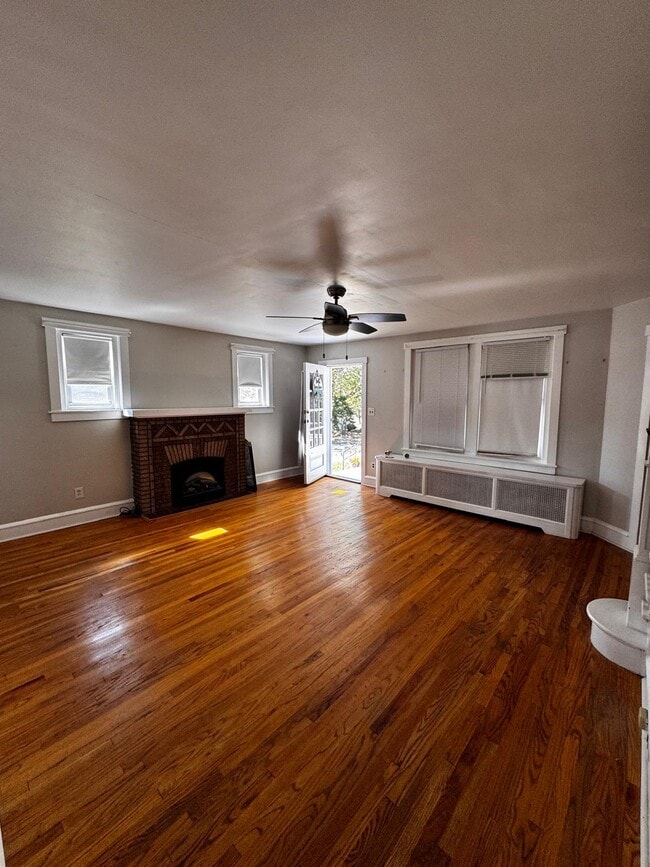 Building Photo - 203 N Reber St