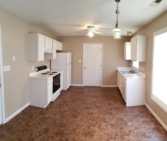 Building Photo - 210 Longleaf Pines Dr