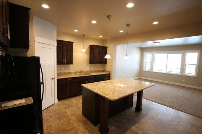 Building Photo - 2160 N 500 E