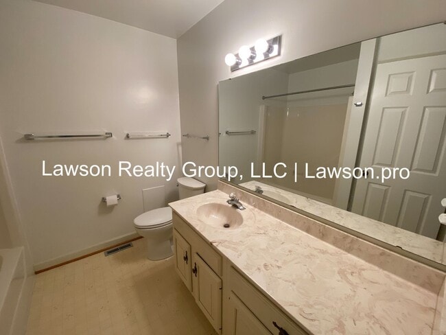Building Photo - Spacious Hollins Four Bedroom w/ Finished Basement