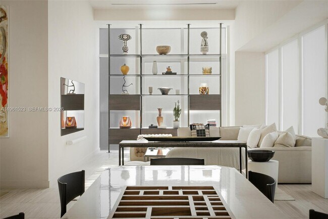 Building Photo - 4701 Meridian Ave