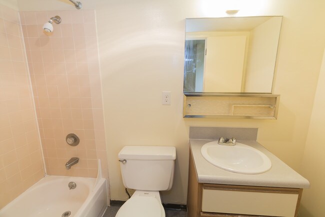 Building Photo - 4131 11th Ave NE