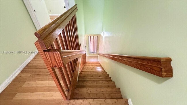 Building Photo - 870 NE 212th Terrace