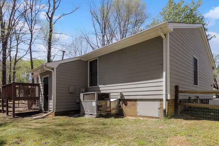 Building Photo - 8200 Chrisbry Ln