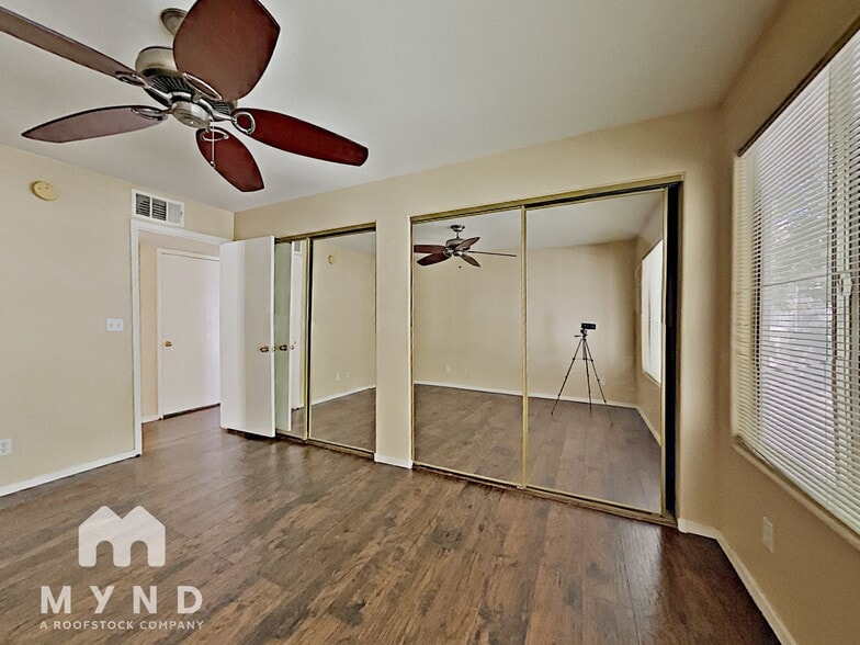 Building Photo - 3105 Casey Dr
