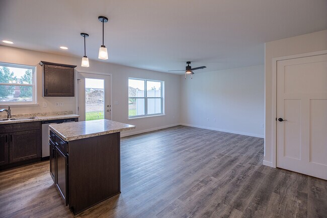 Building Photo - 3408 Green Pastures Ln