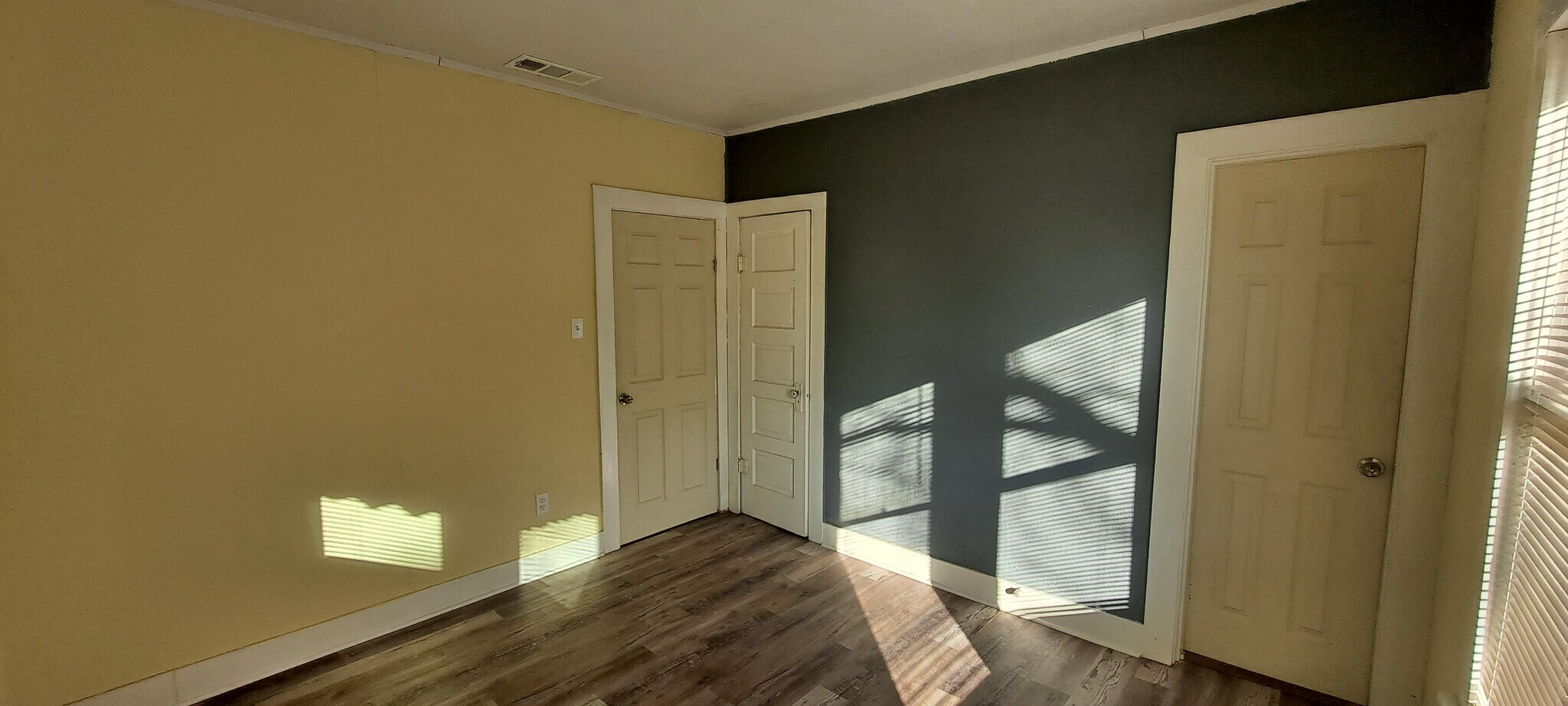 Building Photo - 2203 Broad St