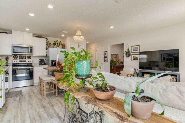 Building Photo - 2568 Sutton Pl Dr