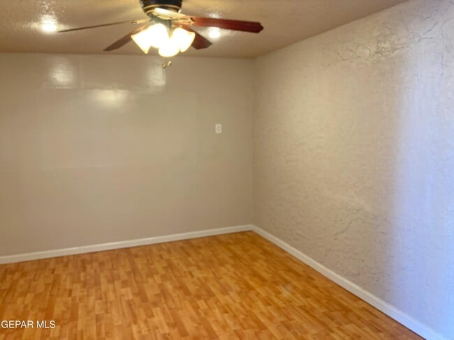 Building Photo - 1308 Montana Ave