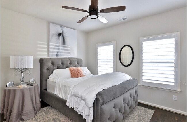 Building Photo - 4379 Strand Dr