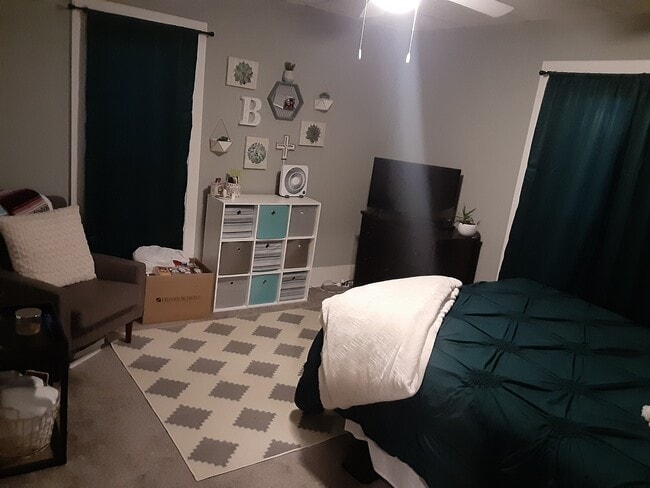 Building Photo - 133 S Buchanan St