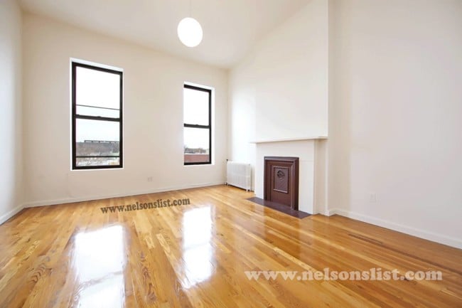 Primary Photo - 392 Prospect Ave