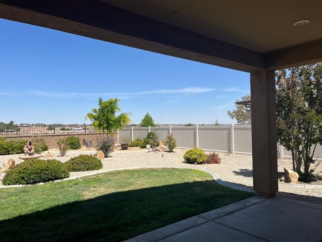 Building Photo - 3 bedroom 2 bathroom Home available in 55+...