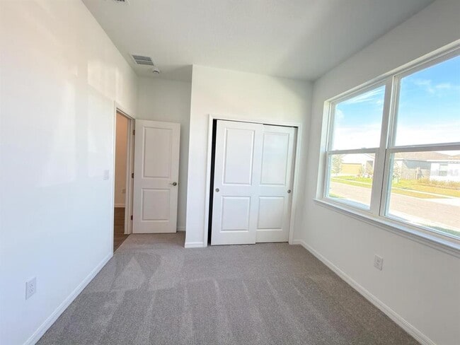 Building Photo - 1327 Normandy Dr