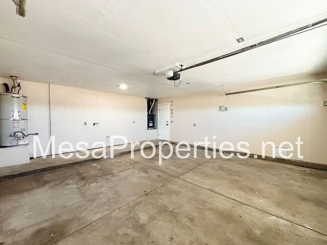 Building Photo - 16481 Silica Dr