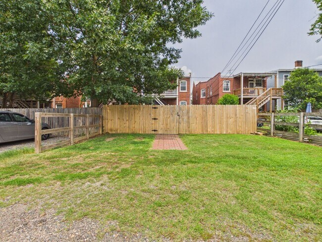 Building Photo - 3543 Grove Ave