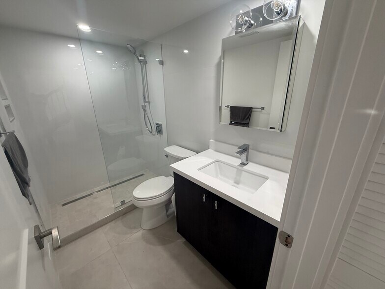 Building Photo - 1762 SW 131st Place Cir S