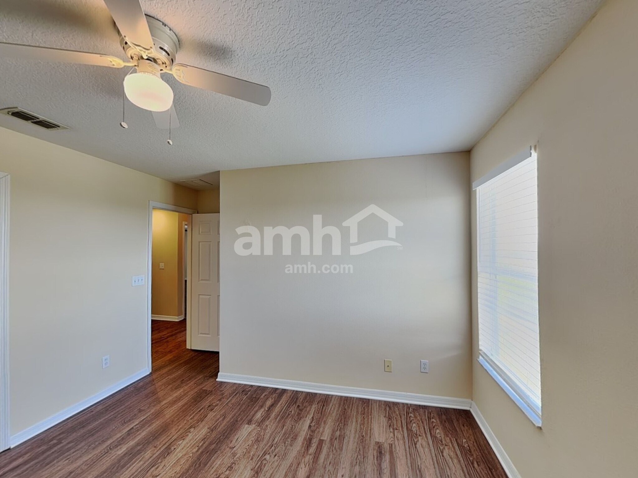 Building Photo - 357 Sky Valley St