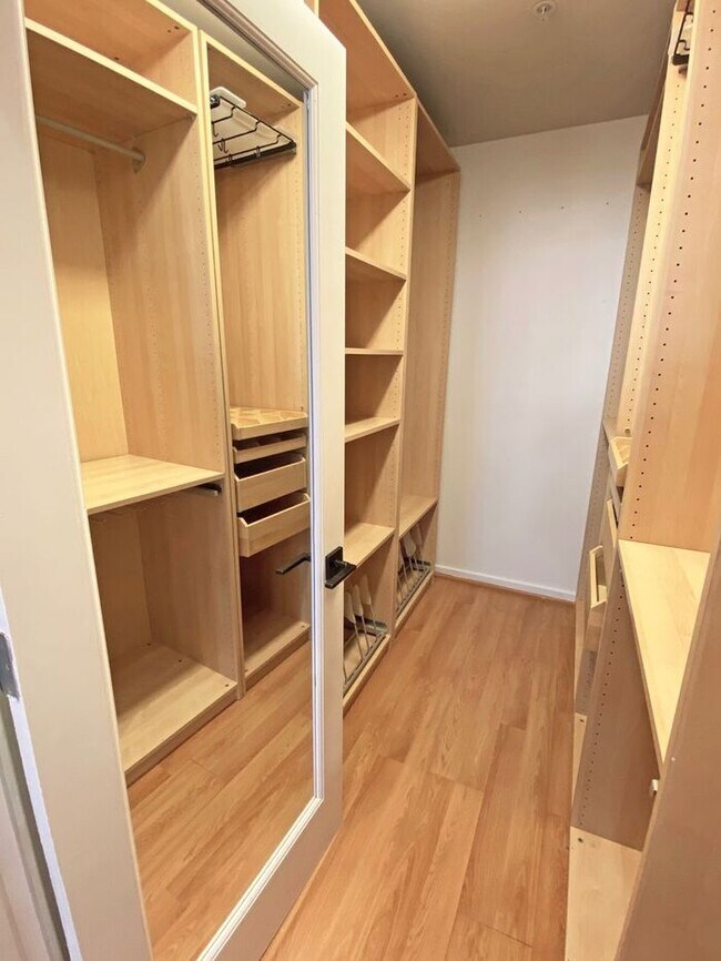 Building Photo - LUXURY Living at Santana Row! Private Cond...