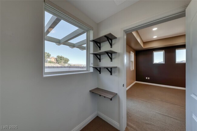 Building Photo - 64 Strada Principale