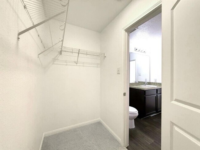 Building Photo - 3000 Cressler Ln