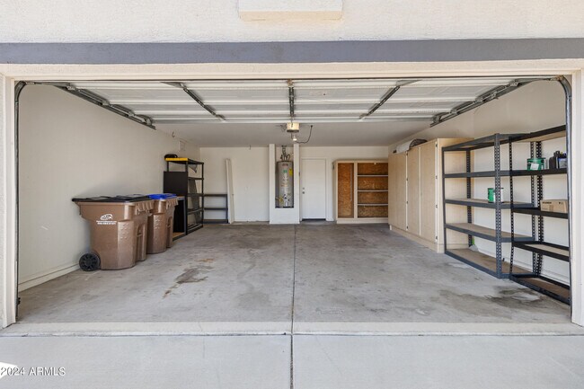 Building Photo - 34994 N Barzona Trail