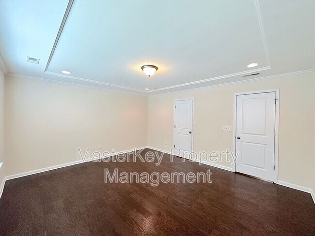 Building Photo - 761 McRae Rd