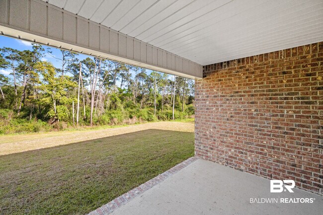 Building Photo - 21750 Sutherland Cir