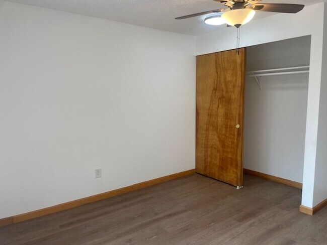 Building Photo - Beautifully Updated 3-Bedroom Home with Of...