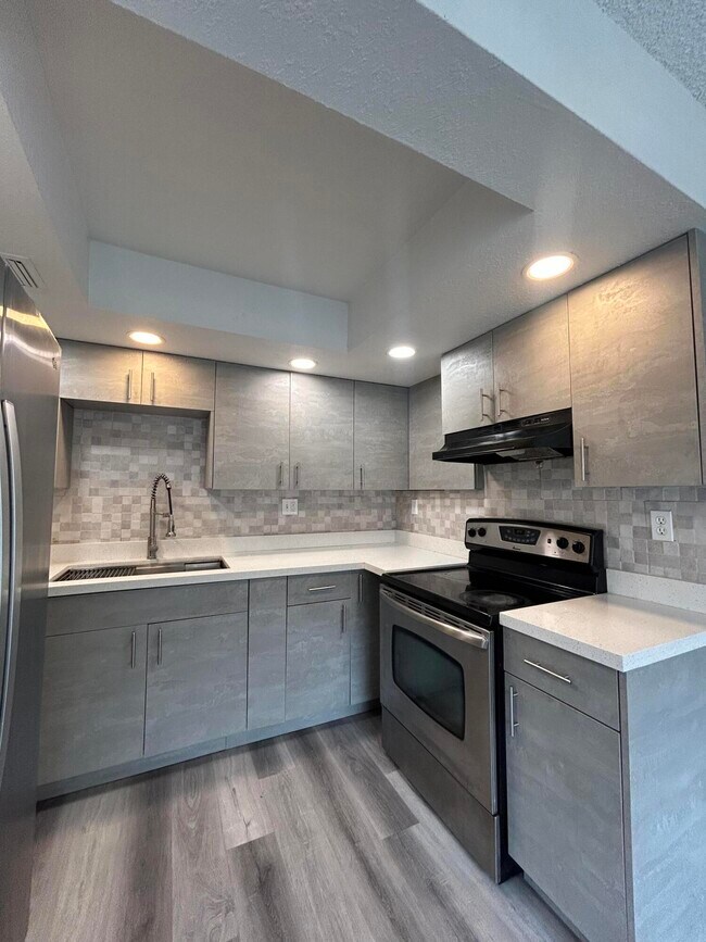 Building Photo - 2229 NW 59th Ave