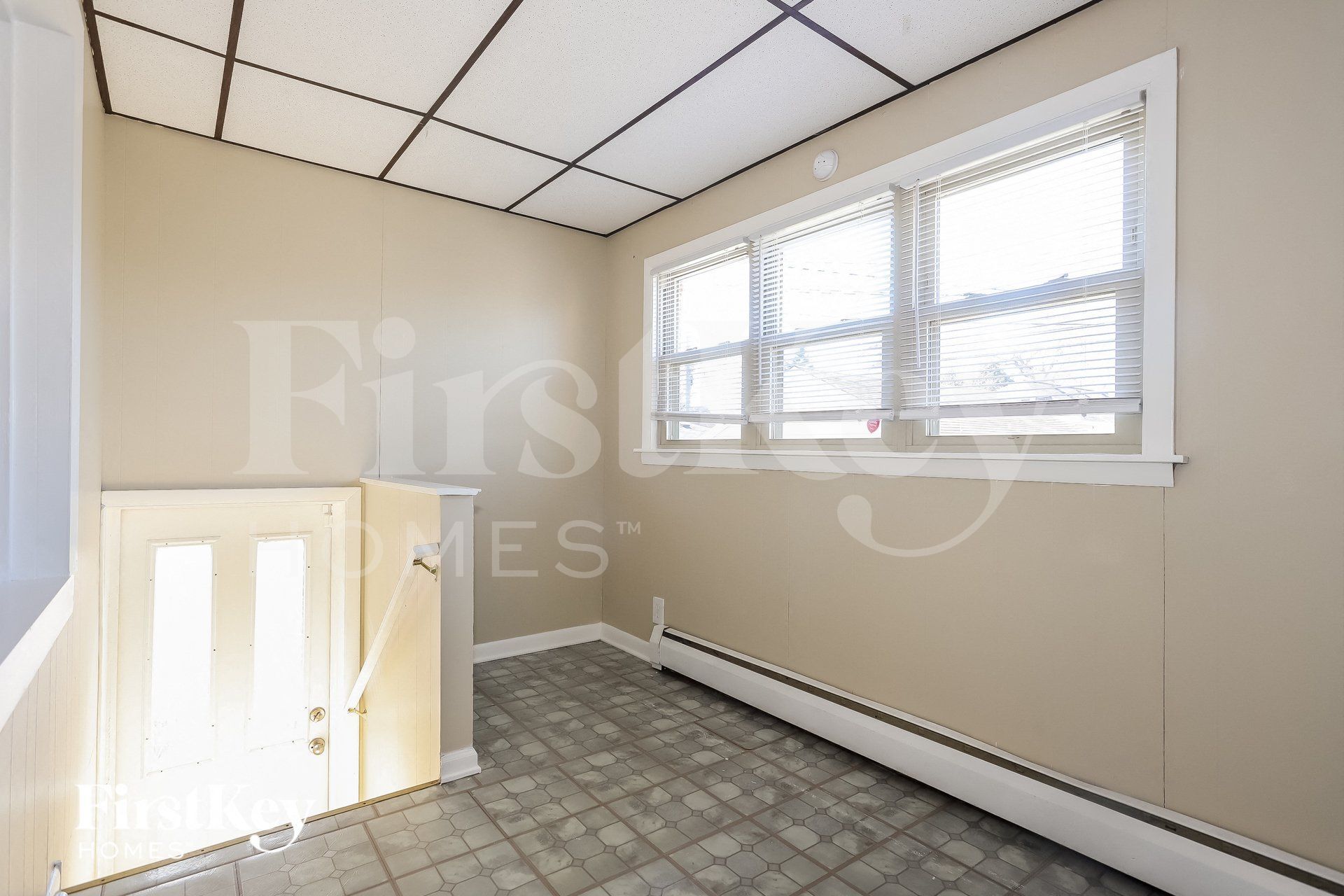 Building Photo - 6204 S Kildare Ave