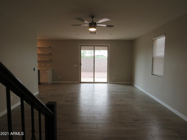 Building Photo - 40537 W Helen Ct