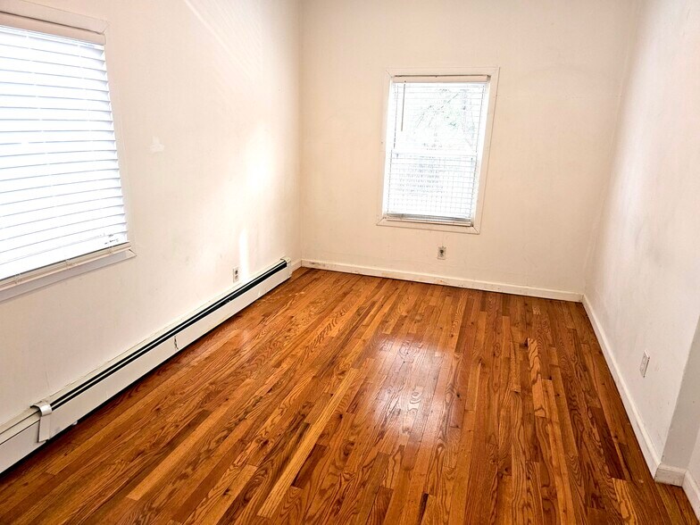 Bedroom - 270 E Prospect Ave