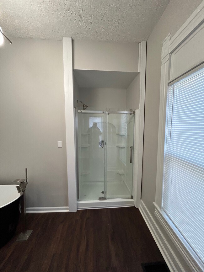 Building Photo - 709 N Jefferson St