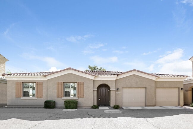 Building Photo - 1735 S Desert View Pl