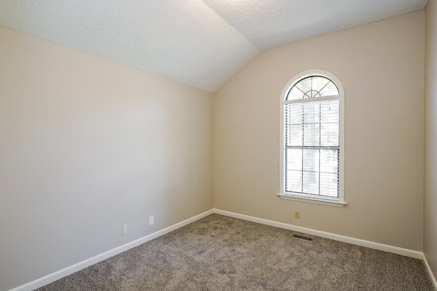 Building Photo - 1612 Maple Timber Ct
