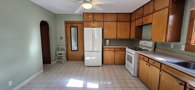 Building Photo - 4729 Carlstrom Rd