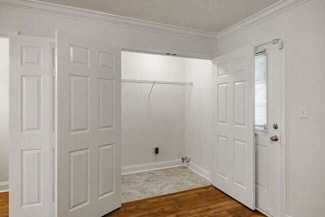 Building Photo - 105 Westchester Dr