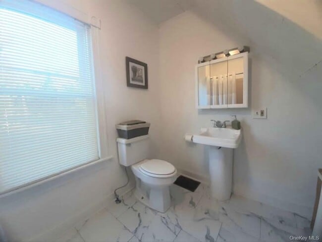 Building Photo - 124 South Ave