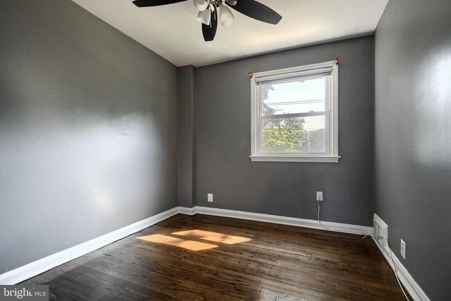 Building Photo - 1618 Wadsworth Way