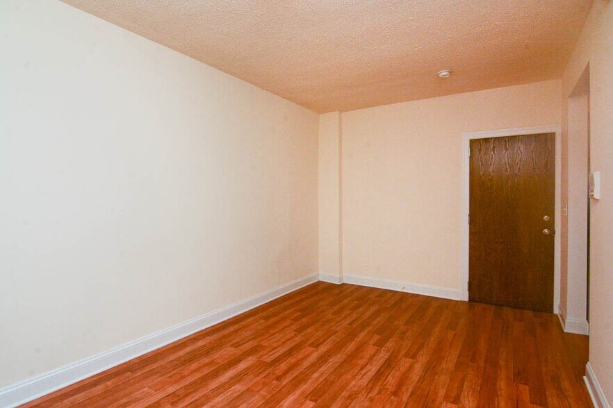 Building Photo - 1742 N Humboldt Blvd