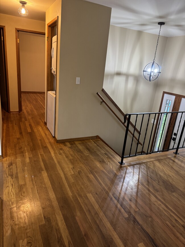 Building Photo - 4120 E Congress Ave