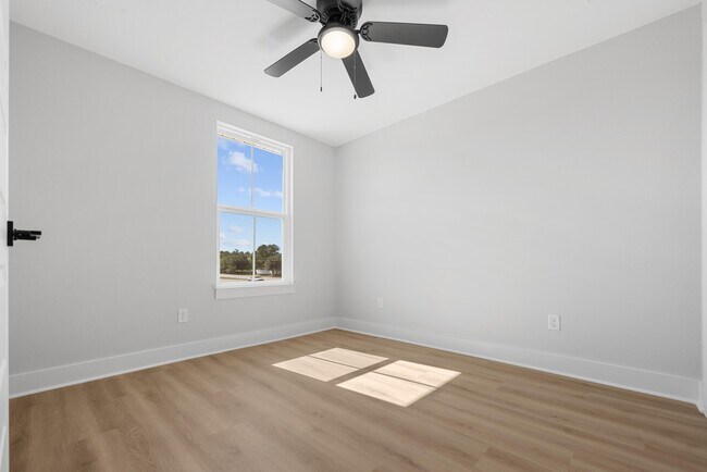 Building Photo - 1409 Little Brothers Ln