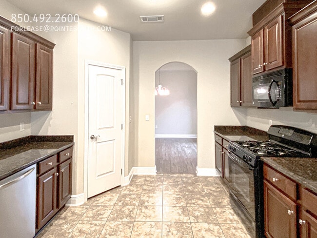 Building Photo - 609 Royal Troon Cir
