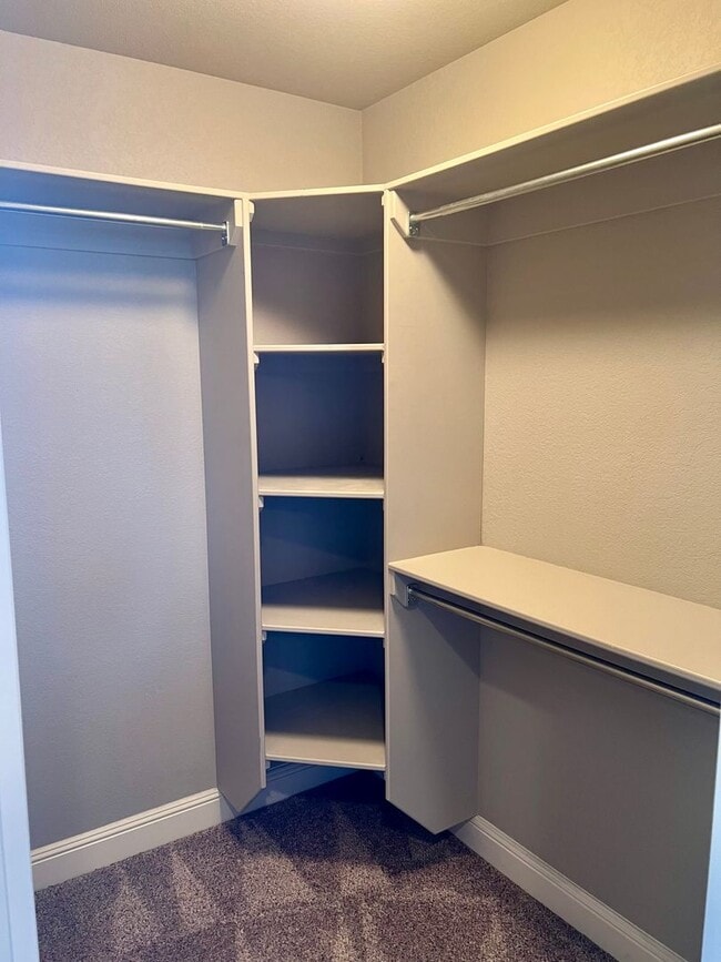 Building Photo - For Rent!
