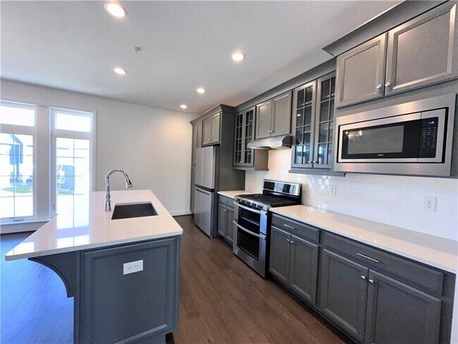 Building Photo - 3204 Lynk Alley