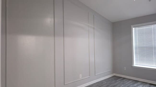 Building Photo - 211 Spring Bank Ave